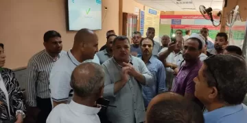 فرحة لا توصف تملأ المدارس في أول يوم دراسي بالجيزة