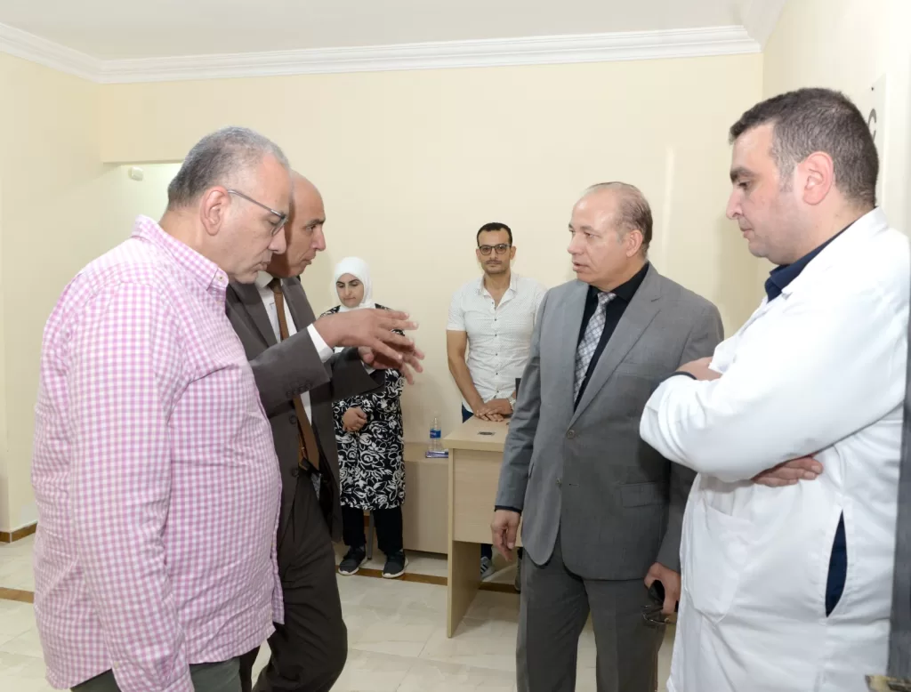 رئيس جامعة المنصورة الأهلية يوجه بتوفير كافة سبل الراحة للطلاب الجدد خلال الكشف الطبي 3 - جريدة الجمهورية WhatsApp Image 2024 09 21 at 5.09.55 PM 2 - جريدة الجمهورية