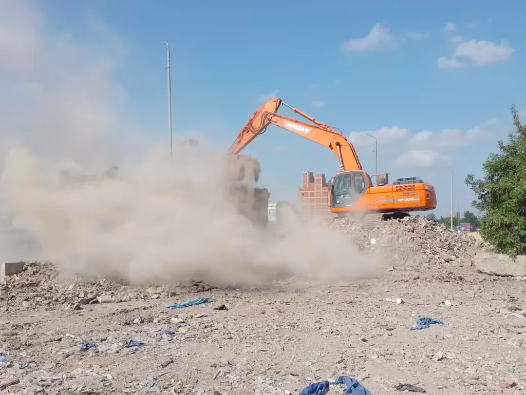 الدقهلية: حملة تطوير شاملة للطريق الدائري بالمنصورة 3 - جريدة الجمهورية WhatsApp Image 2024 09 21 at 5.44.05 PM 1 - جريدة الجمهورية