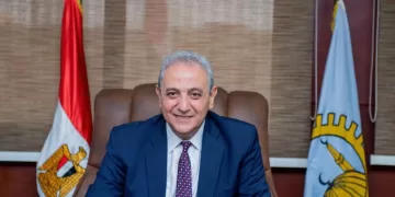 الزي الأزهري يعود إلى مدارس الغربية لتعزيز الهوية الدينية