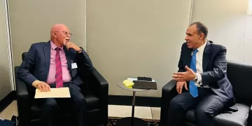 وزير الخارجية يبحث مع نظيره الأوغندي آفاق التعاون في مجالات الاستثمار والتجارة والتنمية