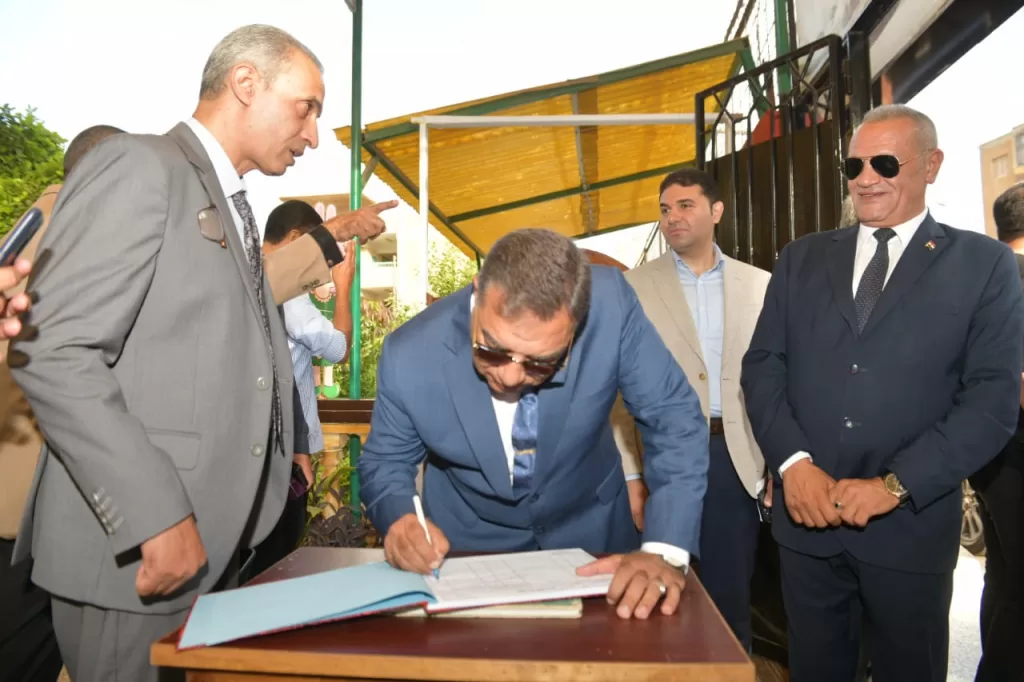 في أول يوم دراسي.. محافظ الدقهلية يطمئن على استعدادات المدارس 22 - جريدة الجمهورية WhatsApp Image 2024 09 22 at 12.53.21 PM - جريدة الجمهورية