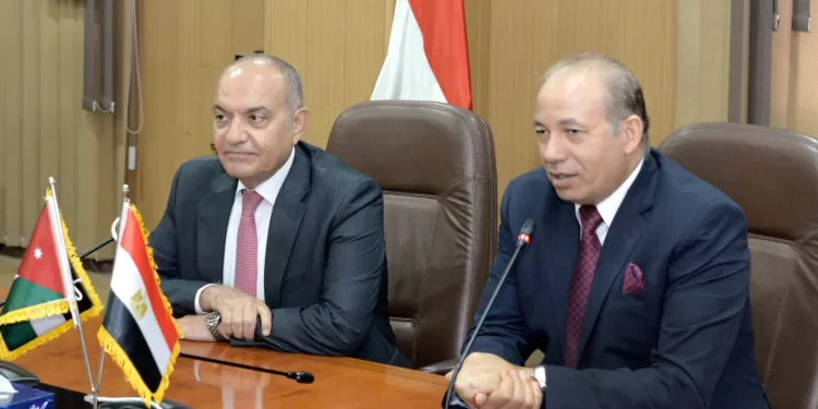 تعزيز التعاون الأكاديمي والثقافي بين جامعة المنصورة والأردن