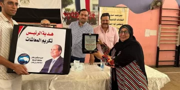 مستقبل وطن بالعاشر من رمضان يكرم رموز التربية والتعليم وأوائل الثانوية