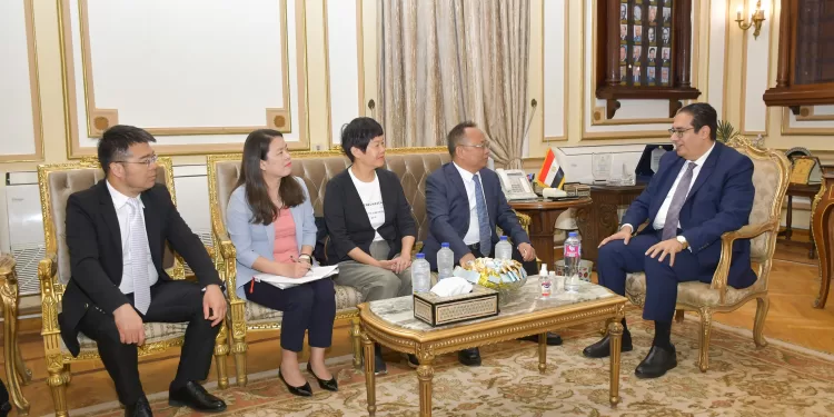 جسر جديد يربط بين مصر والصين: تعاون أكاديمي بين جامعتي القاهرة وجوان دونج