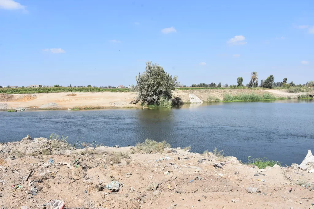 محافظ البحيرة تضع حجر الأساس لموقف جديد وكوبري في وسط البلد 14 | جريدة الجمهورية