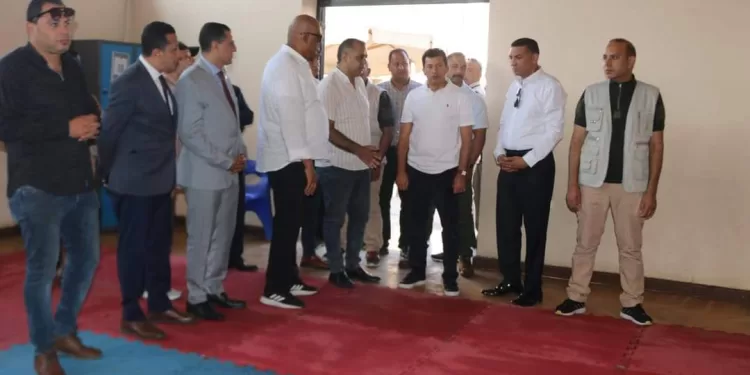 وزير الشباب والرياضة يتفقد مركز التنمية الشبابية ببلبيس ويبحث سبل تطويره