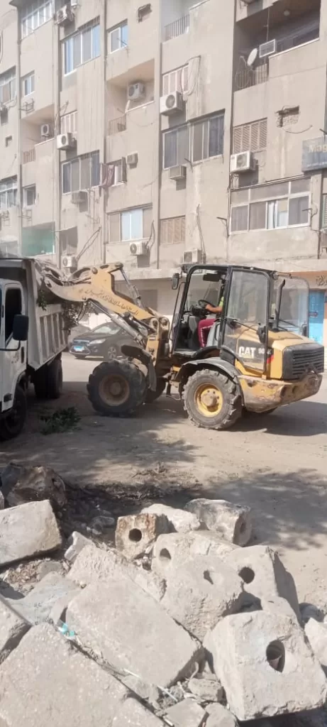 صوت المواطن مسموع: «العجوزة» تستجيب وتقلم أشجارًا متهالكة لحماية المارة 8 - جريدة الجمهورية WhatsApp Image 2024 09 30 at 5.51.03 PM 1 - جريدة الجمهورية