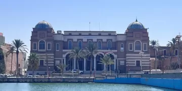 مصر تثمّن جهود مجلسي النواب والدولة الليبيين في حل أزمة المصرف المركزي