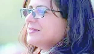 د.  رباب كساب فى حوار لـ «الجمهورية٠» الأسبوعى: أصنع عالم الرواية وأعيش فيه.. وكثيراً ما تتحكم الشخصيات فى حياتى