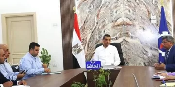 محافظ السويس يستقبل وفدًا من مركز المعلومات لتعزيز التعاون الفني والتكنولوجي