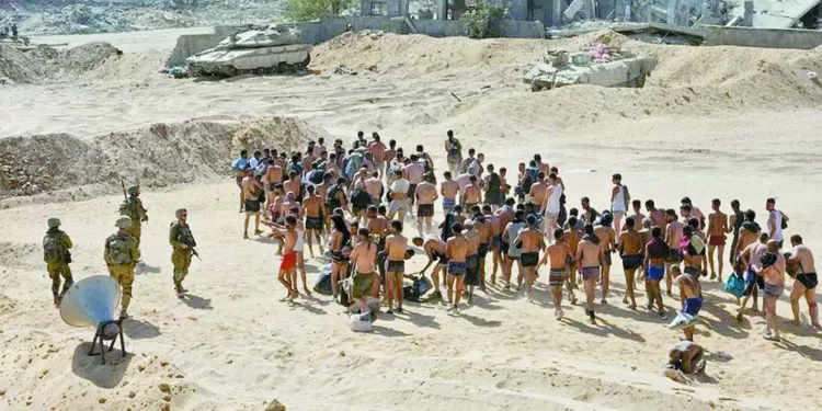 بعد الحديث عن عودة مفاوضات غزة: صراع داخل حكومة الاحتلال لوقف الصفقة .. وعائلات الأسرى تطالب بالتوصل لاتفاق 1 - جريدة الجمهورية بعد الحديث عن عودة مفاوضات غزة: صراع داخل حكومة الاحتلال لوقف الصفقة .. وعائلات الأسرى تطالب بالتوصل لاتفاق