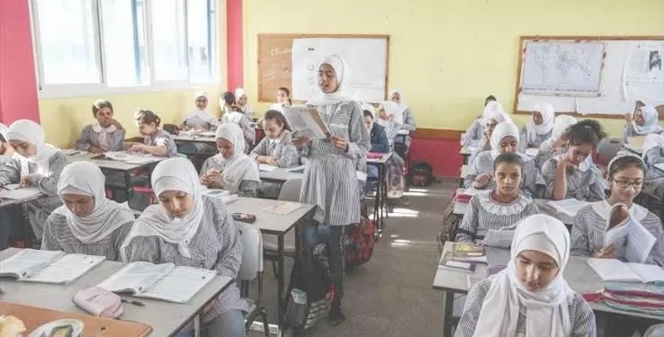 التقييمات الأسبوعية انقسام بين المدرسين وأولياء الأمور