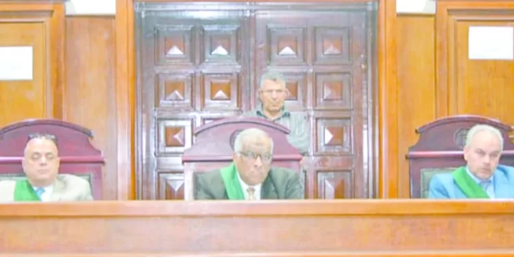 «قرصة ودن» لـ «شلبى»