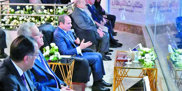 الرئيس السيسى يشهد احتفالية القبائل العربية بذكرى نصر أكتوبر 1 - جريدة الجمهورية التجديد للسعيد والمثلوثى.. وتفعيل بند شراء «بنتايك»