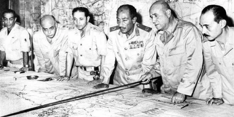 الخطة «جرانيت» تعيد بناء القوات المسلحة.. وتزيل آثار 67: بعزيمة الرجال و«المآذن العليا».. عبرنا وانتصرنا 1 - جريدة الجمهورية الخطة «جرانيت» تعيد بناء القوات المسلحة.. وتزيل آثار 67: بعزيمة الرجال و«المآذن العليا».. عبرنا وانتصرنا