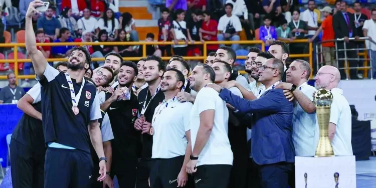 يد «الأهلاوية».. «قوية» 1 - جريدة الجمهورية يد «الأهلاوية».. «قوية»