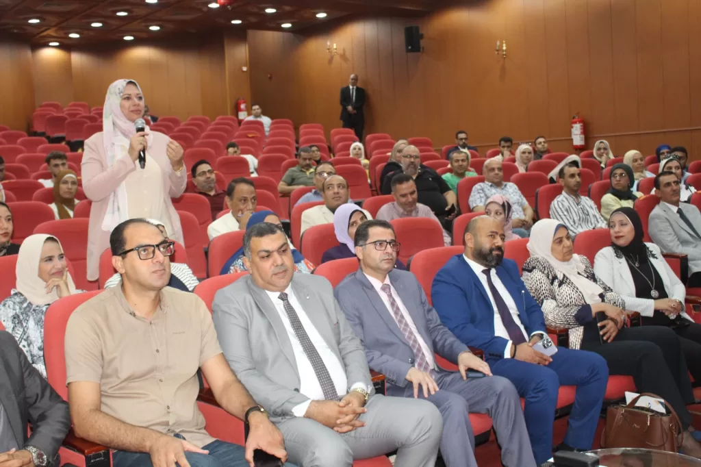 حوار صريح بين رئيس جامعة المنصورة ومجتمع الجامعة لتعزيز التعاون بين الإدارة والطلاب 18 | جريدة الجمهورية