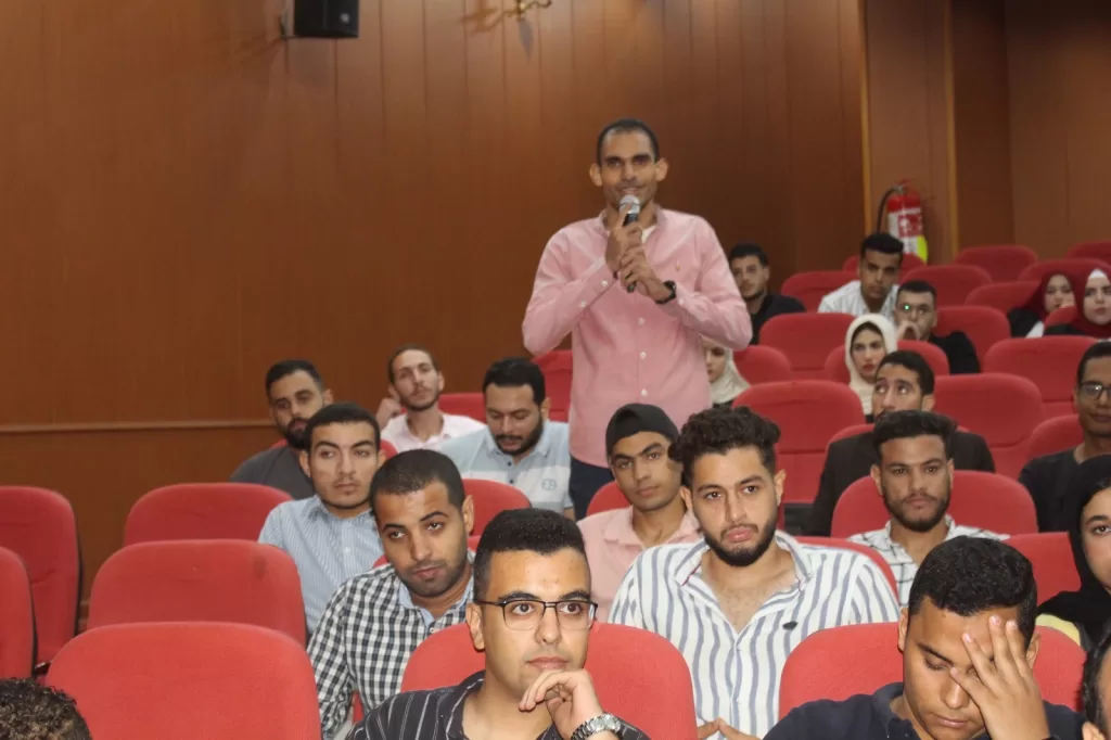 حوار صريح بين رئيس جامعة المنصورة ومجتمع الجامعة لتعزيز التعاون بين الإدارة والطلاب 24 | جريدة الجمهورية