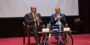 حوار صريح بين رئيس جامعة المنصورة ومجتمع الجامعة لتعزيز التعاون بين الإدارة والطلاب