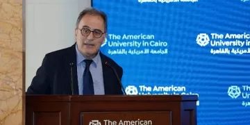 الجامعة الأمريكية تقدم 290 منحة دراسية للمتفوقين وتخصص منحًا للطلاب الفلسطينيين