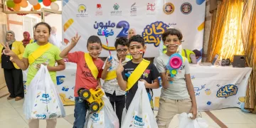 الابتسامات تزين «دكان الفرحة»: 10 آلاف قطعة ملابس شتوية للأيتام