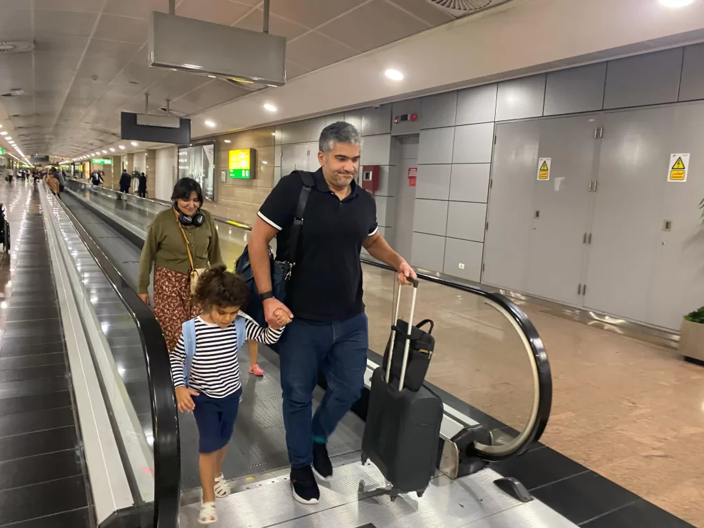 مصر للطيران تجلي ٢٨٦ راكبًا من المصريين العالقين بلبنان إلى أرض الوطن 17 - جريدة الجمهورية WhatsApp Image 2024 10 05 at 9.53.41 PM - جريدة الجمهورية