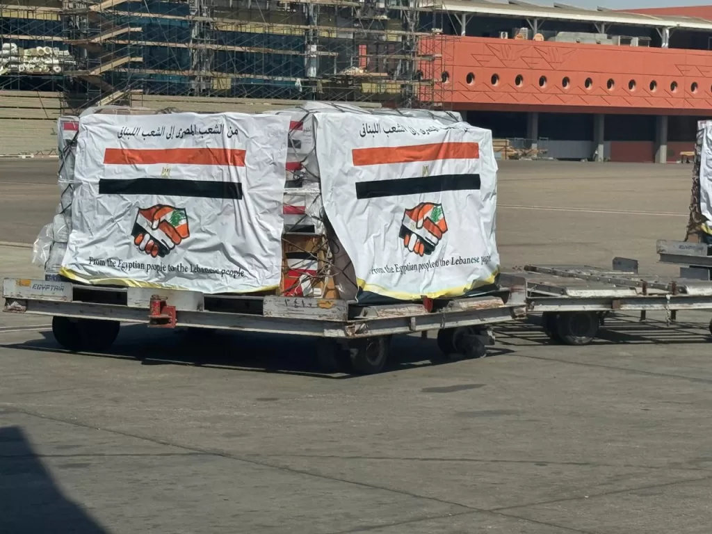 مصر للطيران تجلي ٢٨٦ راكبًا من المصريين العالقين بلبنان إلى أرض الوطن 38 - جريدة الجمهورية WhatsApp Image 2024 10 05 at 9.53.48 PM 1 - جريدة الجمهورية