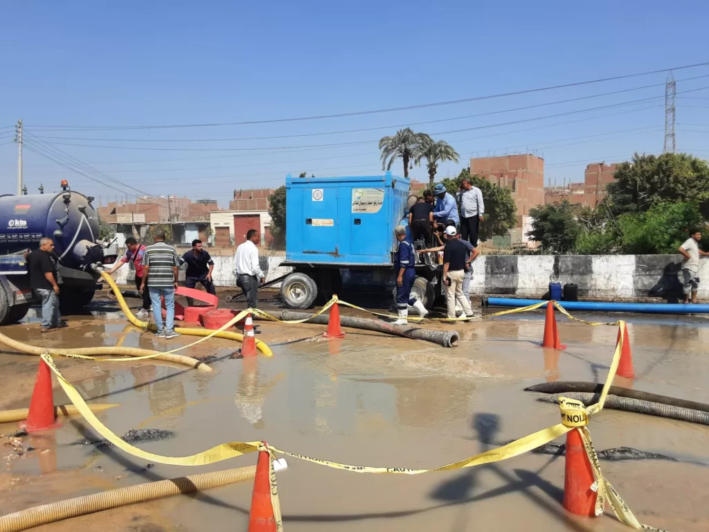 تسريب مفاجئ بخط طرد صرف صحى أسيوط 6 - جريدة الجمهورية WhatsApp Image 2024 10 06 at 1.39.00 PM - جريدة الجمهورية
