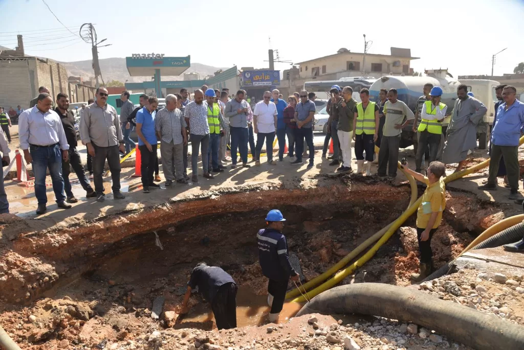 محافظ أسيوط يوجه بسرعة إصلاح التسريب بـ«الطريق الدائري» ويؤكد على متابعته المستمرة للأعمال 10 - جريدة الجمهورية WhatsApp Image 2024 10 06 at 10.19.26 PM 2 - جريدة الجمهورية