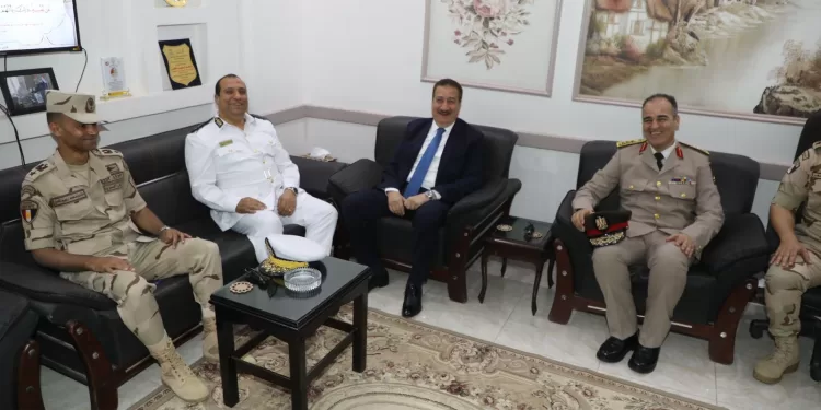 محافظ المنوفية يقدم التهنئة للرئيس السيسي.. ويشيد بدور القوات المسلحة في تحقيق نصر أكتوبر المجيد