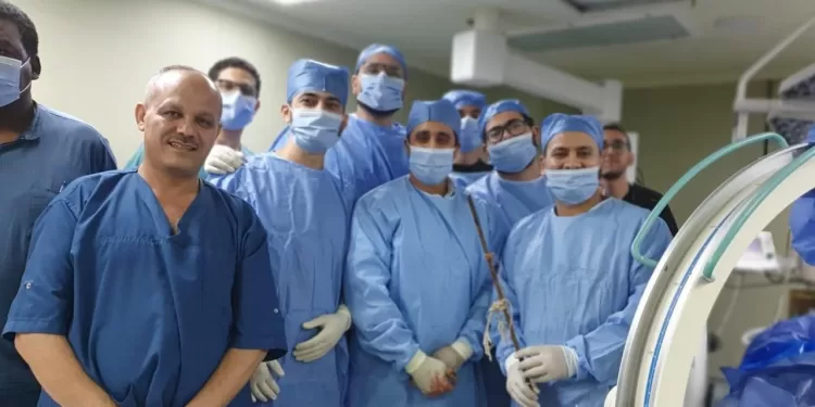 معجزة طبية في قصر العيني: استخراج سيخ معدني من جسم طفل 1 - جريدة الجمهورية معجزة طبية في قصر العيني: استخراج سيخ معدني من جسم طفل