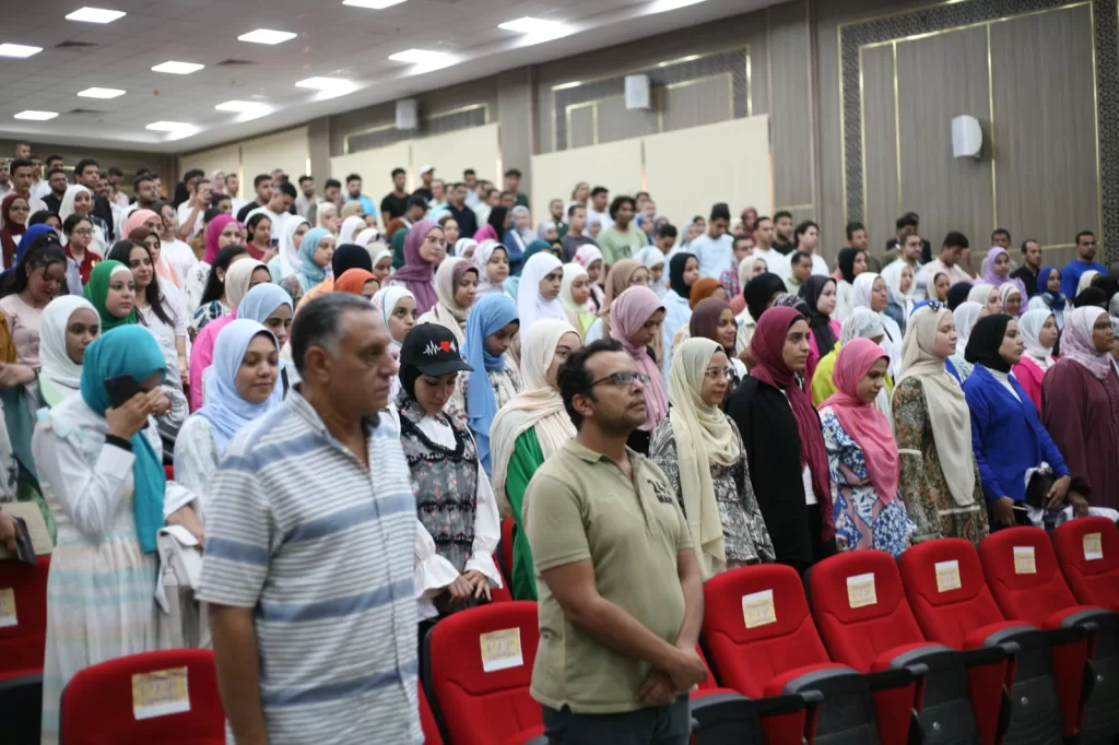 رئيس جامعة جنوب الوادي يوجه رسالة تحفيزية لطلاب العلاج الطبيعي الجدد في حفل استقبال مميز 2 - جريدة الجمهورية WhatsApp Image 2024 10 08 at 5.19.27 PM 3 - جريدة الجمهورية