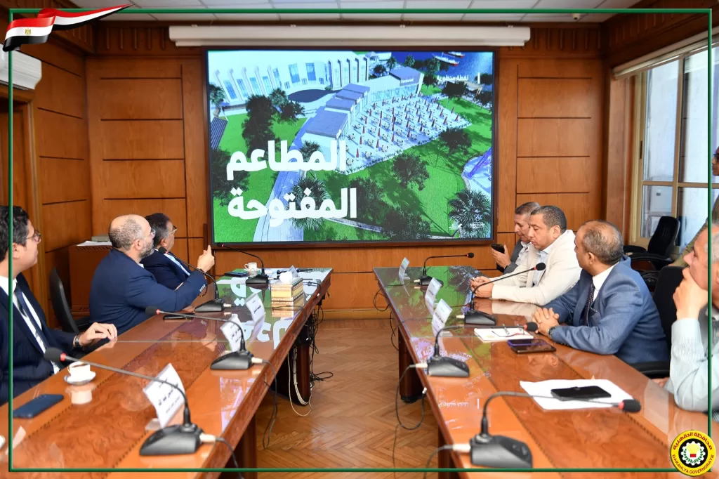 محافظ الدقهلية يضع تطوير الحدائق على رأس أولوياته.. المنصورة تتحول لواحة خضراء 18 - جريدة الجمهورية WhatsApp Image 2024 10 09 at 3.04.31 PM 1 - جريدة الجمهورية