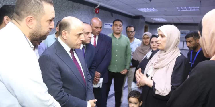 محافظ كفر الشيخ يؤكد اهتمامه بتطوير الخدمات الصحية بمستشفى العبور