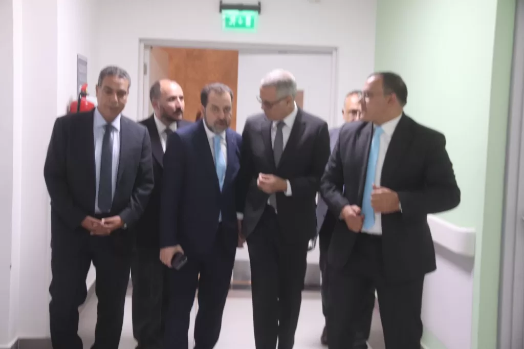 وفد وزاري يزور المصابين في حادث جامعة الجلالة ويؤكد على تقديم الرعاية الكاملة لهم 2 - جريدة الجمهورية WhatsApp Image 2024 10 15 at 5.43.53 PM 1 - جريدة الجمهورية