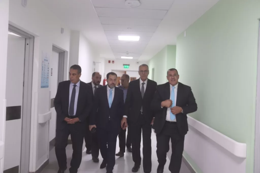 وفد وزاري يزور المصابين في حادث جامعة الجلالة ويؤكد على تقديم الرعاية الكاملة لهم 5 - جريدة الجمهورية WhatsApp Image 2024 10 15 at 5.43.53 PM - جريدة الجمهورية