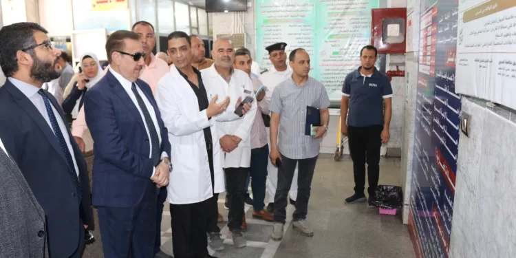 محافظ المنوفية يؤكد على أهمية الرعاية الصحية للمواطنين بزيارة «ميت خلف»