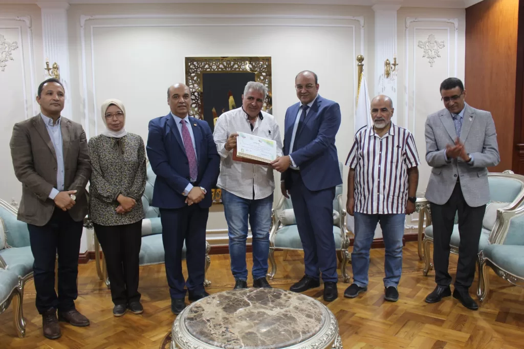 صحة الدقهلية وطب المنصورة توقعان بروتوكولًا للحد من عمليات القيصرية وتشجيع الولادة الطبيعية 26 - جريدة الجمهورية WhatsApp Image 2024 10 17 at 12.29.09 PM 2 - جريدة الجمهورية