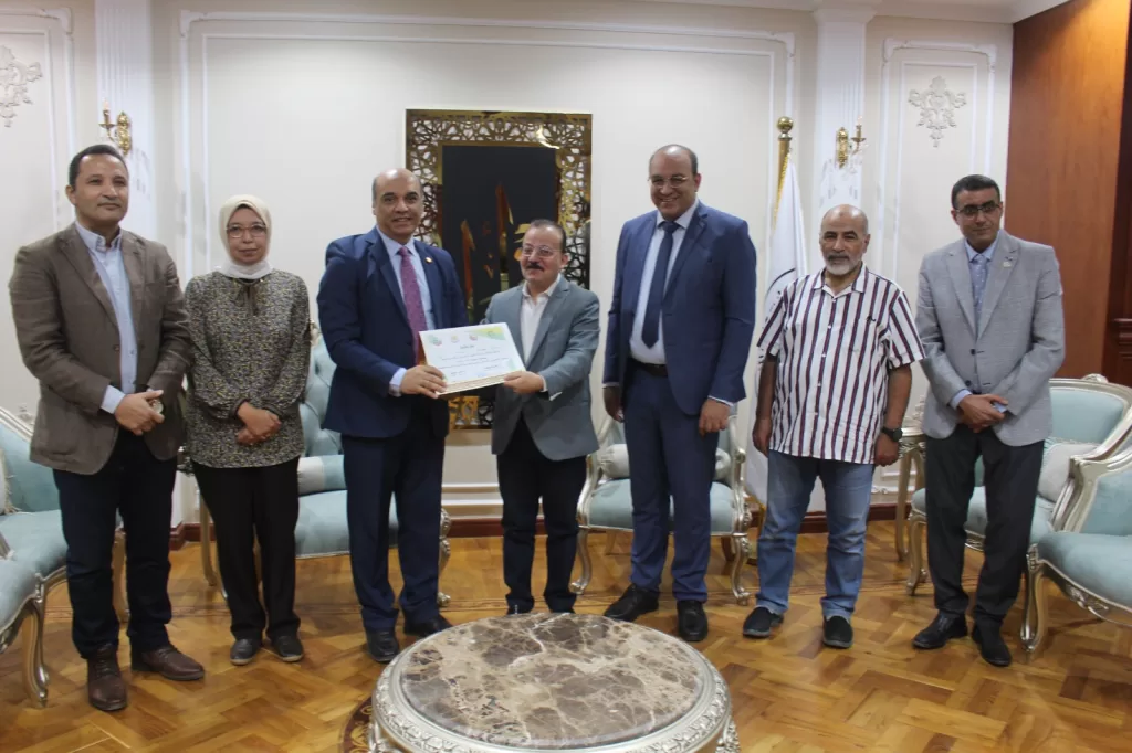 صحة الدقهلية وطب المنصورة توقعان بروتوكولًا للحد من عمليات القيصرية وتشجيع الولادة الطبيعية 27 - جريدة الجمهورية WhatsApp Image 2024 10 17 at 12.29.09 PM 3 - جريدة الجمهورية