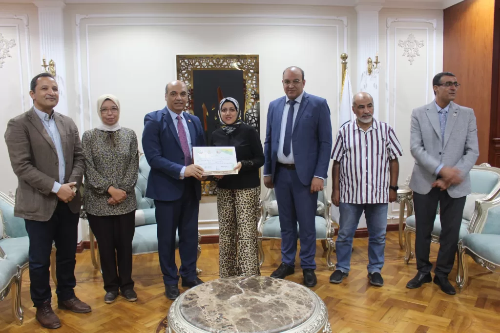 صحة الدقهلية وطب المنصورة توقعان بروتوكولًا للحد من عمليات القيصرية وتشجيع الولادة الطبيعية 28 - جريدة الجمهورية WhatsApp Image 2024 10 17 at 12.29.09 PM 4 - جريدة الجمهورية