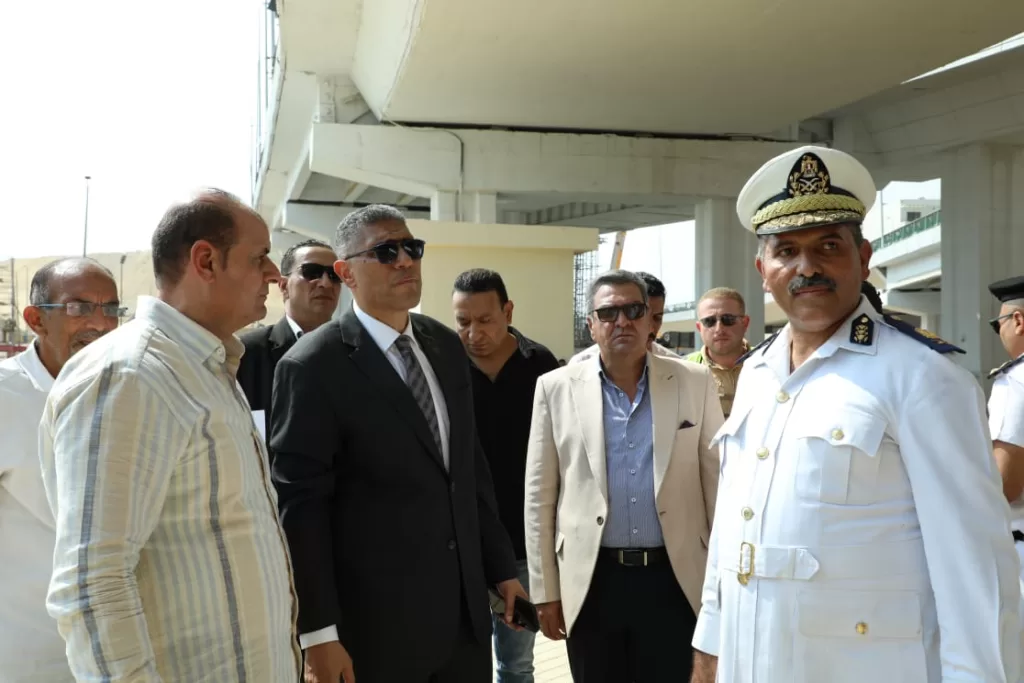 محافظ الجيزة يتابع أعمال تطوير محيط المتحف المصري الكبير ويؤكد على الجودة واستمرار رفع المخلفات 3 - جريدة الجمهورية WhatsApp Image 2024 10 17 at 3.03.43 PM - جريدة الجمهورية