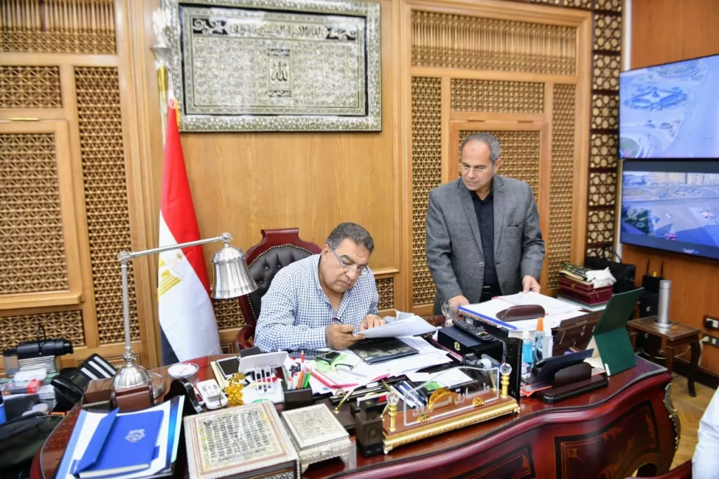 جولة تفقدية مفاجئة لمحافظ الدقهلية على محطات الوقود.. خط ساخن لتلقي شكاوى المواطنين بشأن الأسعار 8 - جريدة الجمهورية WhatsApp Image 2024 10 18 at 2.37.54 PM 3 - جريدة الجمهورية