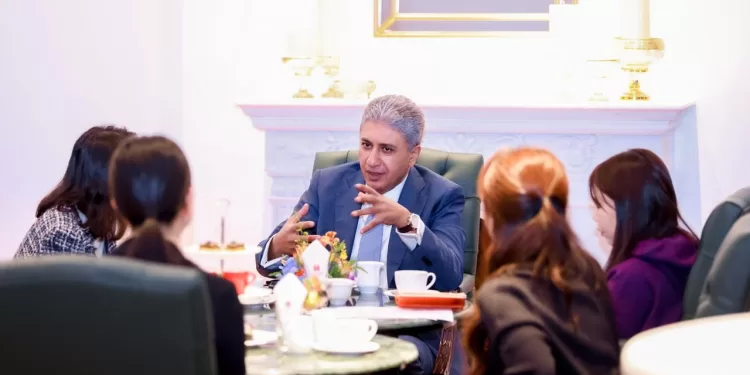 شريف فتحي يفتتح الجناح المصري في معرض COTTM ويؤكد على أهمية السوق الصيني للسياحة المصرية