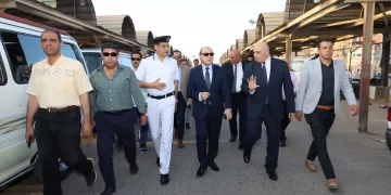 محافظ كفر الشيخ يشدد على تطبيق التعريفة الجديدة بمواقف السيارات