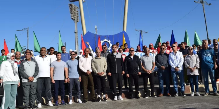 محافظ السويس يشارك في ماراثون الدراجات ويؤكد دعمه للرياضة 1 - جريدة الجمهورية محافظ السويس يشارك في ماراثون الدراجات ويؤكد دعمه للرياضة