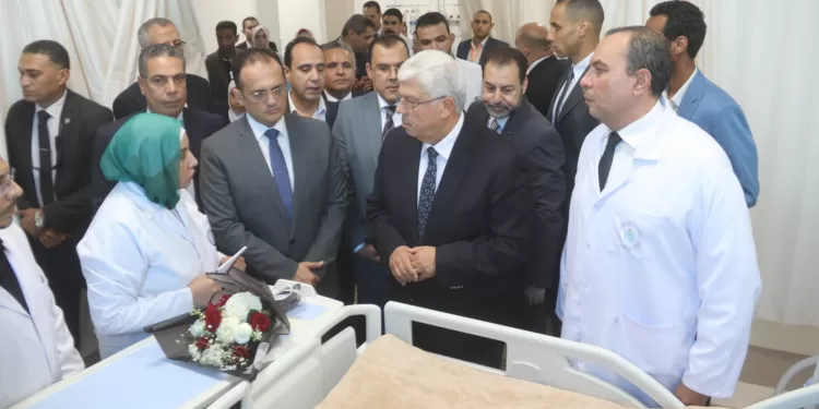 وزير التعليم يؤكد دعم الدولة لطلاب جامعة الجلالة المصابين.. 28 طالبًا يغادرون المستشفى