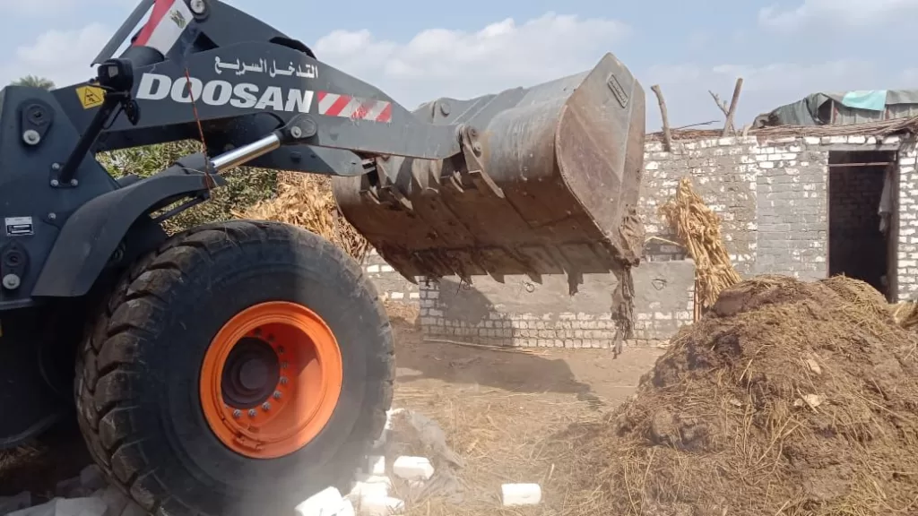 حملة إزالة واسعة النطاق تستهدف 65 حالة تعدٍ على الأراضي في الغربية 8 - جريدة الجمهورية WhatsApp Image 2024 10 20 at 7.59.38 PM 2 - جريدة الجمهورية