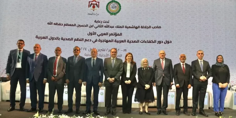 السفير الفلسطيني ورئيس مكتب الأونروا بالقاهرة يناقشان سبل تعزيز الخدمات المقدمة للاجئين الفلسطينيين