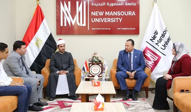 «بناء الإنسان» ندوة تثقيفية في رحاب جامعة المنصورة الجديدة